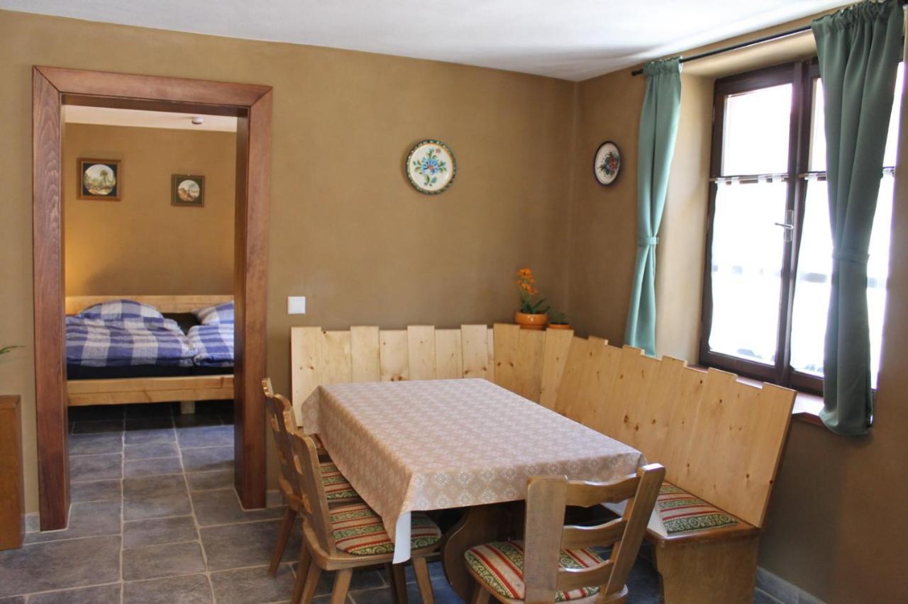 Feriengut Zum Trinkstorch Apartment Leinsweiler Bagian luar foto
