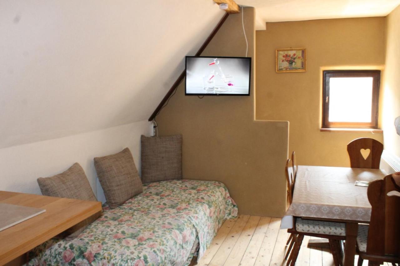 Feriengut Zum Trinkstorch Apartment Leinsweiler Bagian luar foto